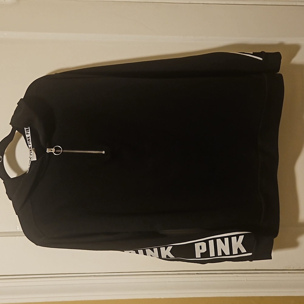 3/20.00 Pink Victoria  Secret  Hooded  Sweatshirt